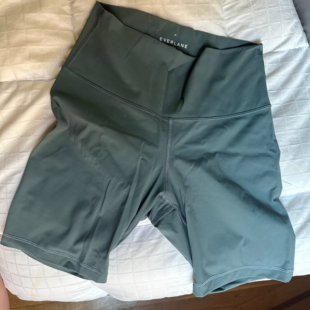 Everlane Perform Biker Short Juniper